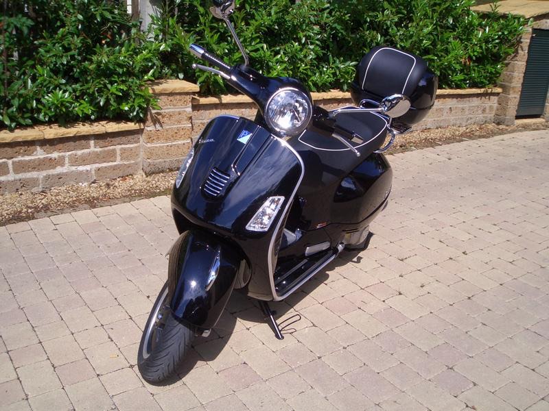 Vespa GTS 300